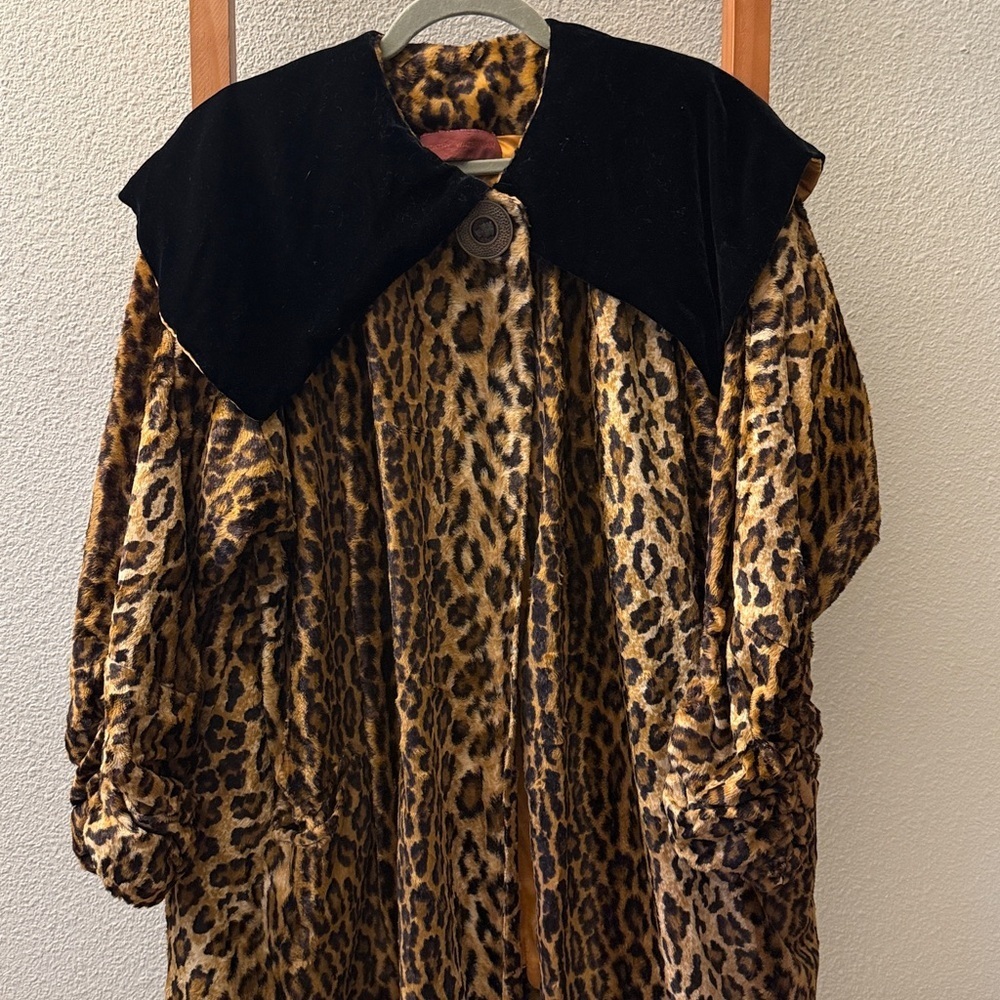 Vintage Cathy Waterman Leopard Print Long Coat with black velvet caplet - Picture 3 of 12